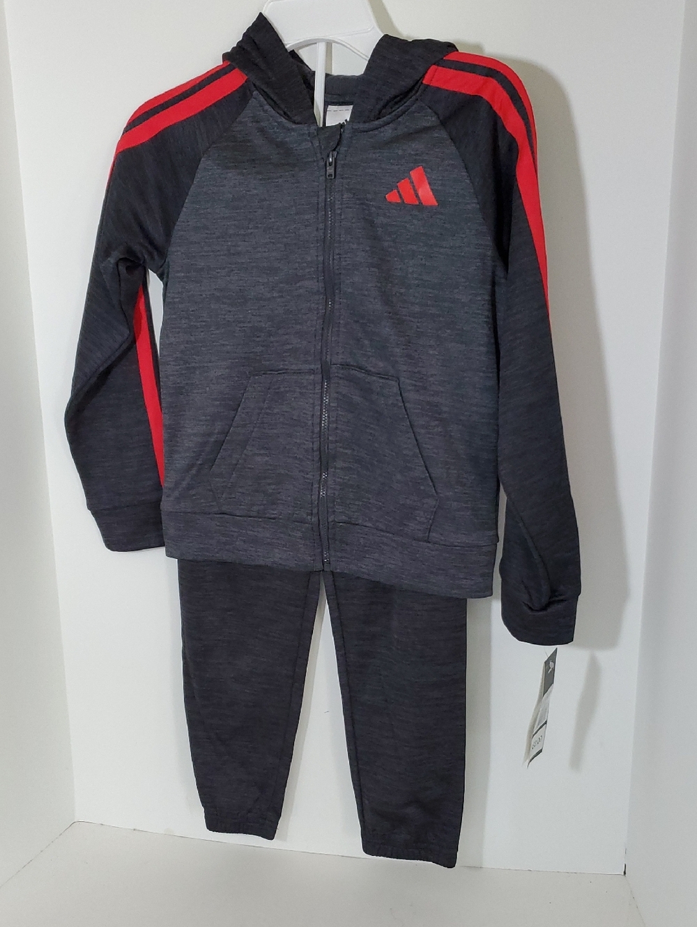 adidas Boys Gray and Red Kids Hooded Zip Jacket with Joggers Size 6 NWT